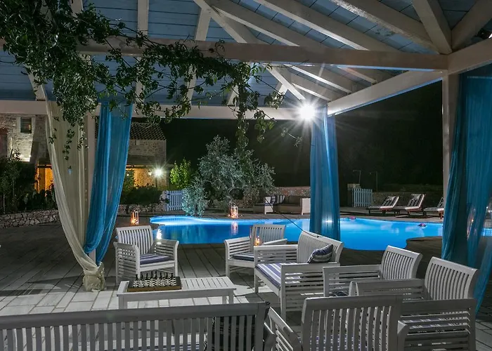 Отель Ktima Karageorgou 3*